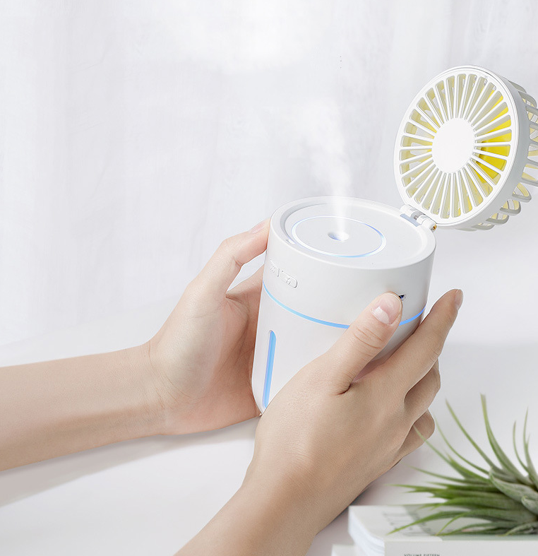 2-in-1 Humidification Spray Fan